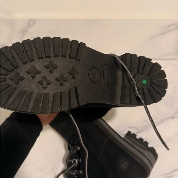 Black suede fur trim Timberland booties - Picture 4 of 10